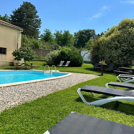 Bed and Breakfast Chateau De La Saone