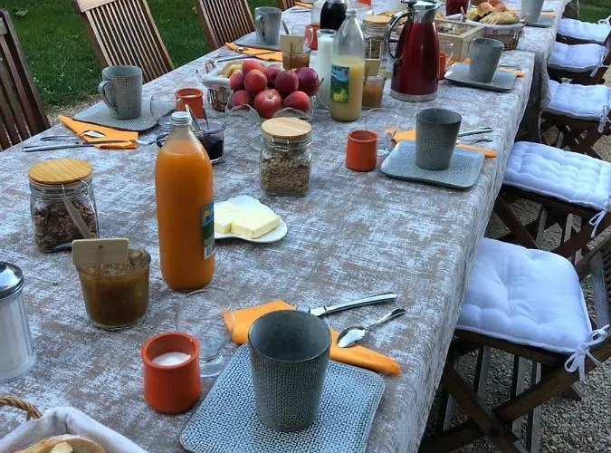 Chateau De La Saone Couette-café 3*