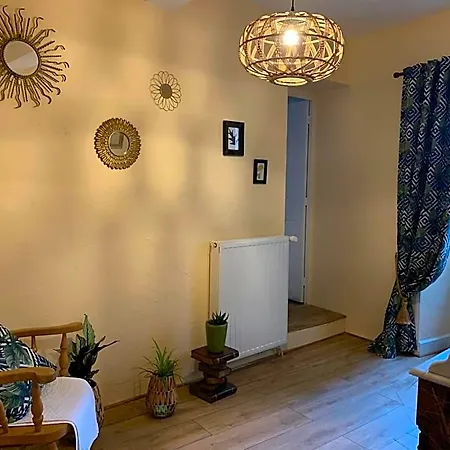 Chateau De La Saone Bed & Breakfast 3*